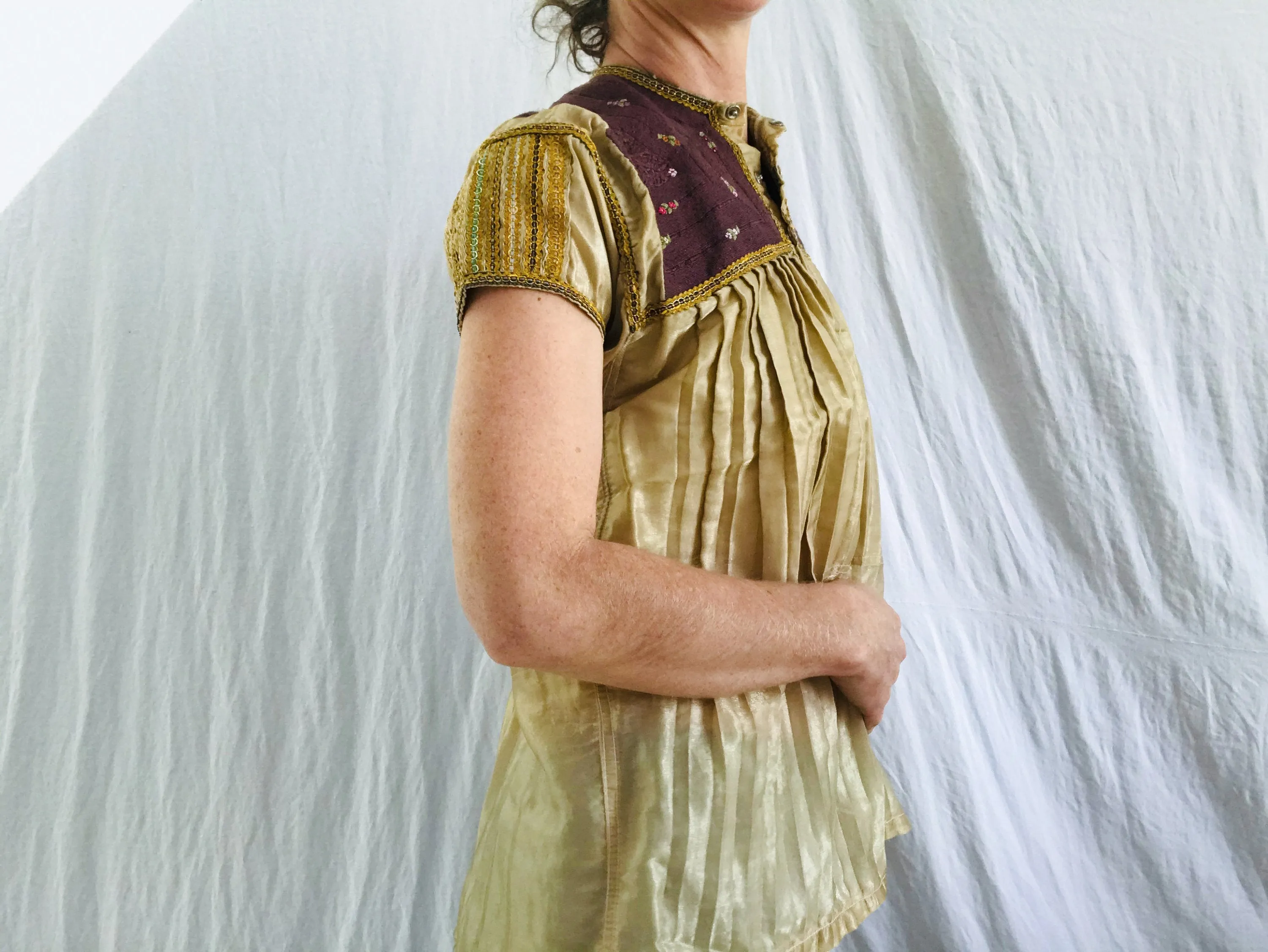 Chamula Blouse. Un. Hand-Embroidered
