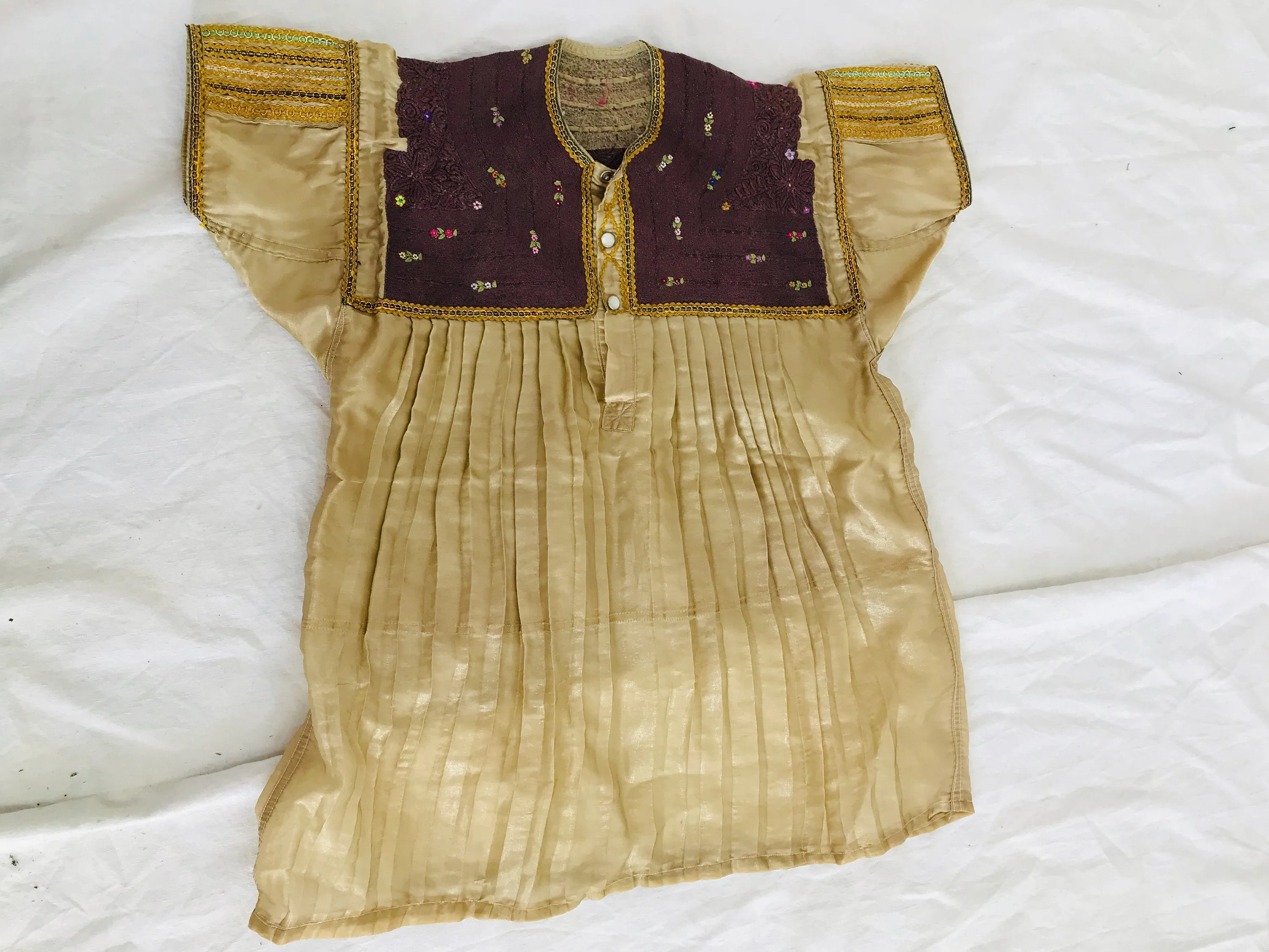 Chamula Blouse. Un. Hand-Embroidered