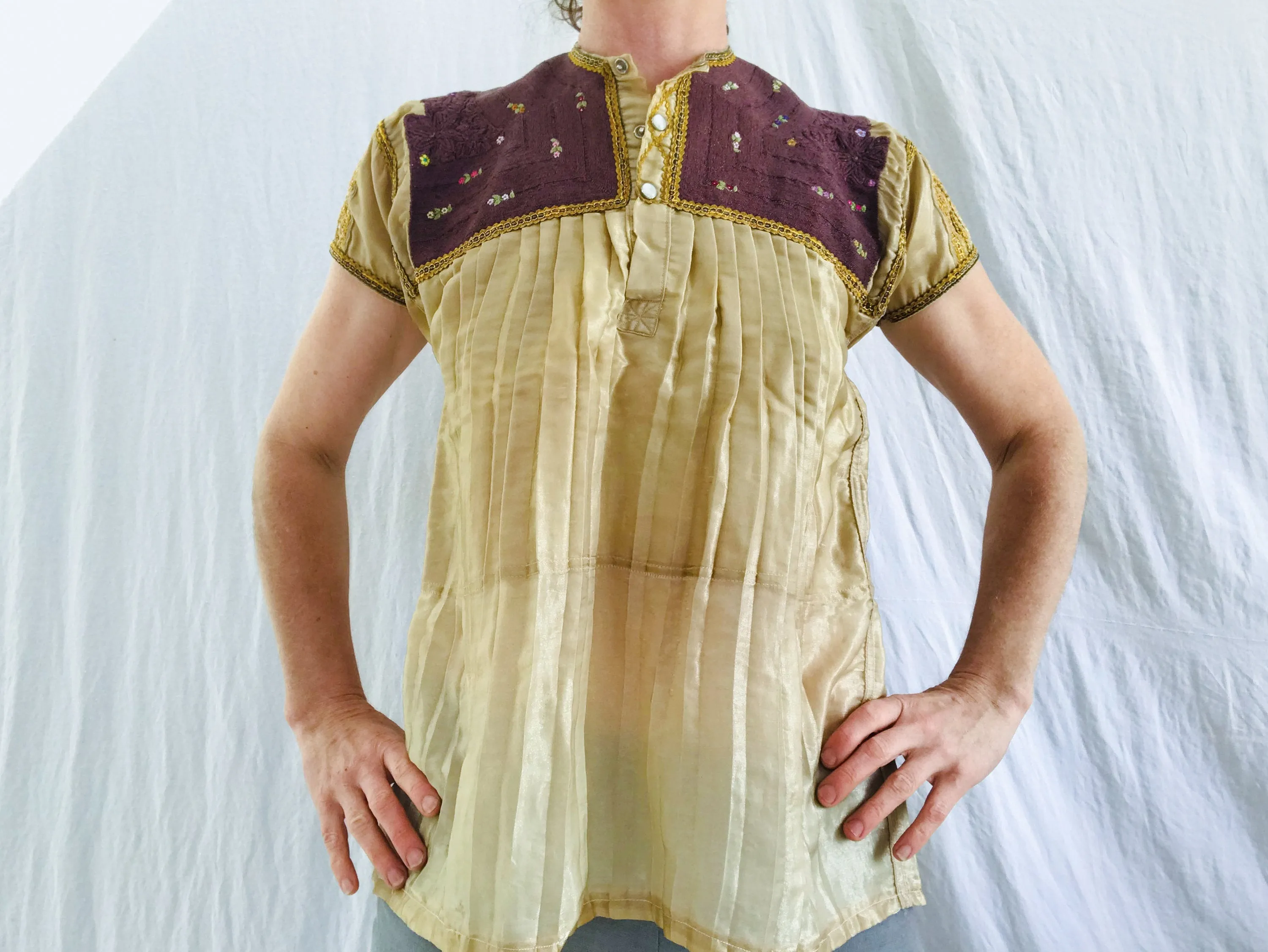 Chamula Blouse. Un. Hand-Embroidered