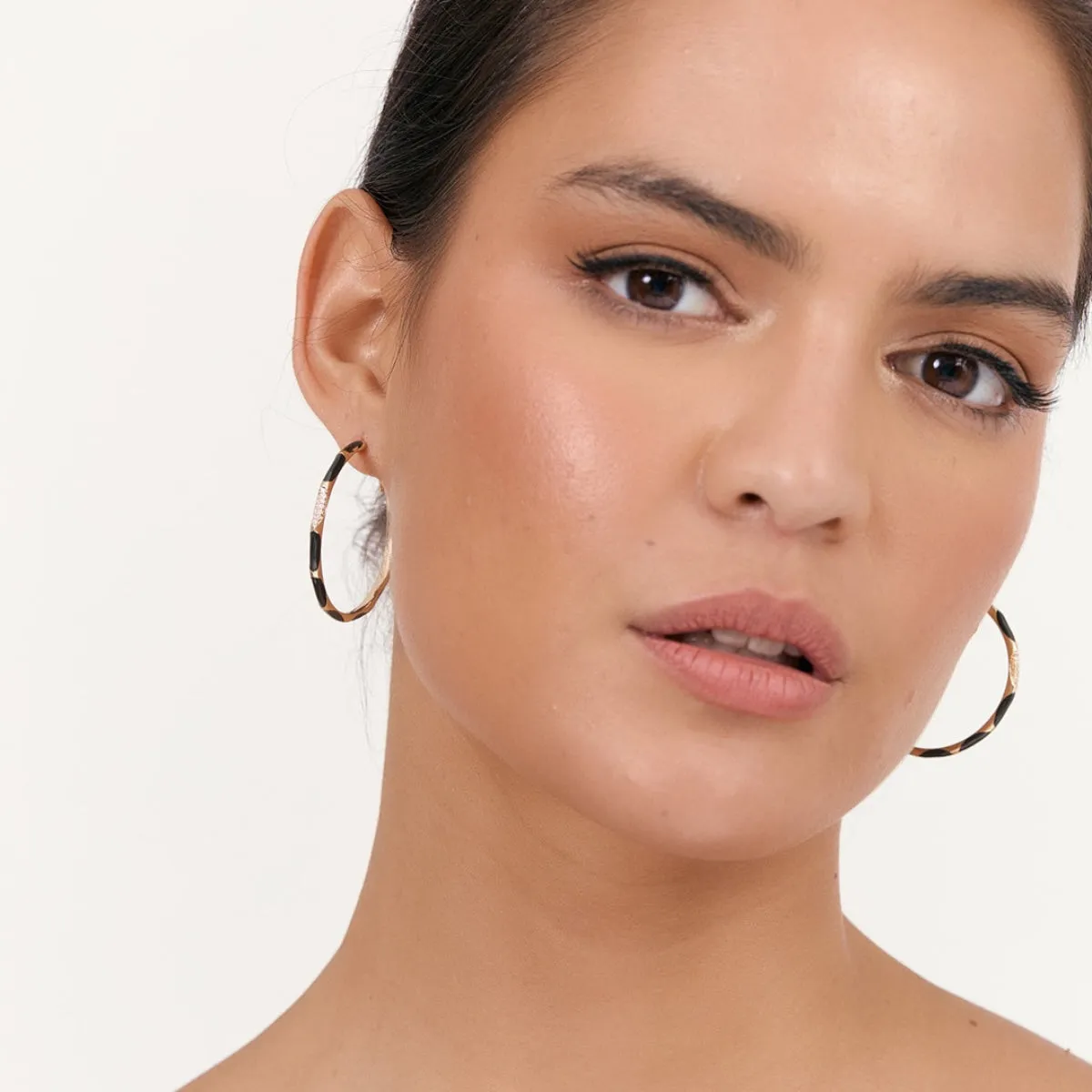 Enamel Metal Hoop Earrings (White/Gold)